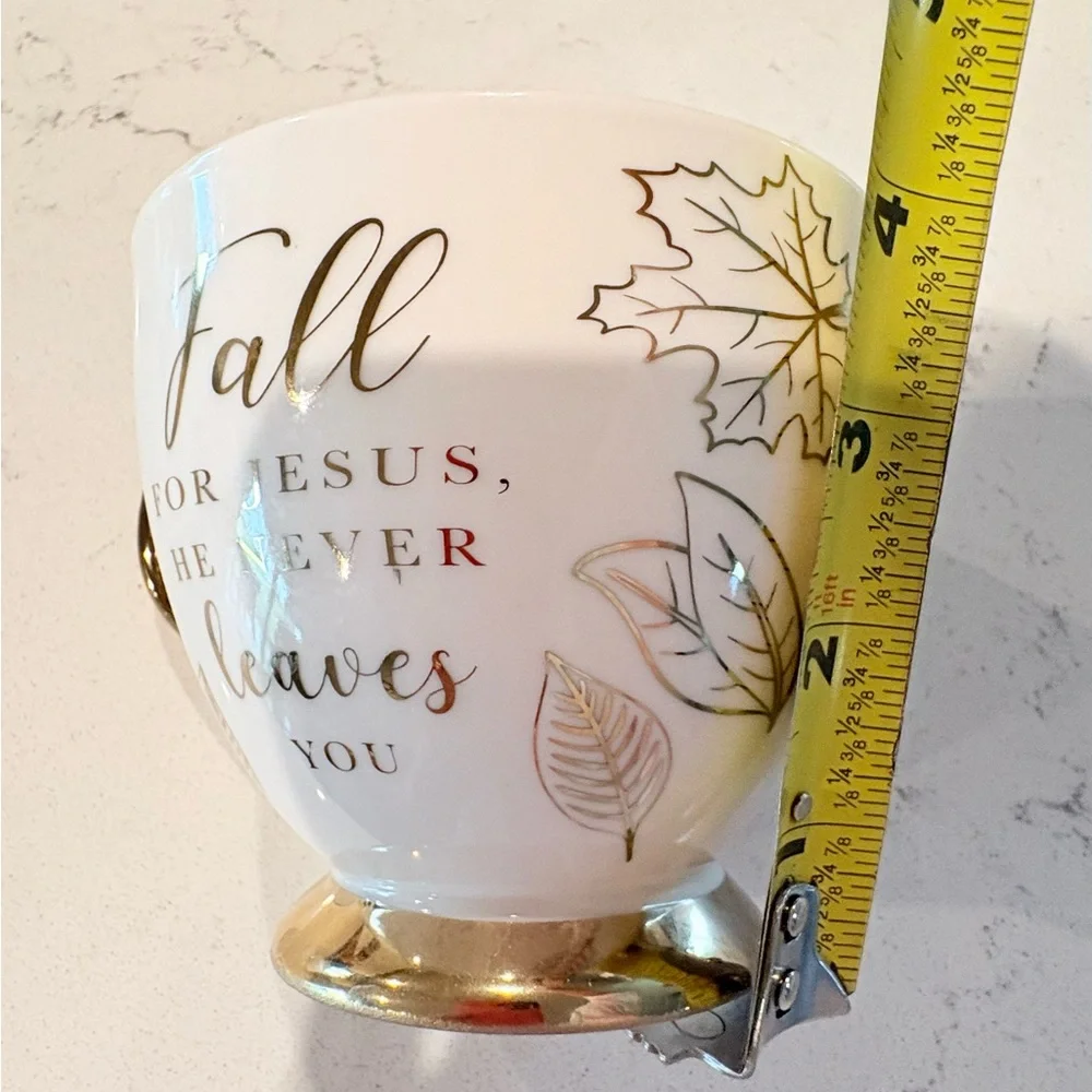 Grateful Gatherings Porcelain Large Cup Cream & Gold Trim Great Condition 14 oz. - Picture 6 of 9